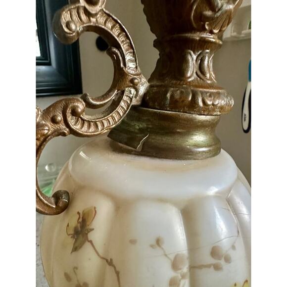 Wave Crest Mantle Ewer, Decorative Decanter, Unmarked, Circa 1900’s - Picture 4 of 10